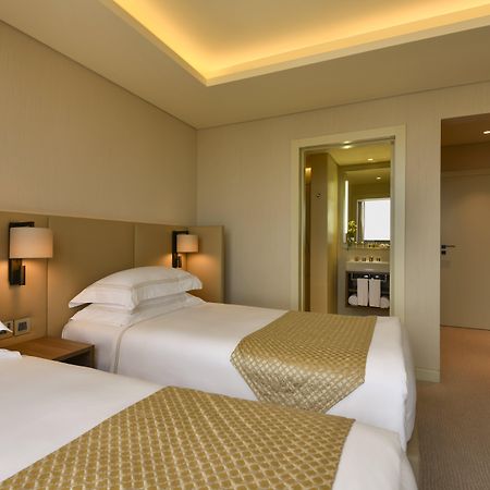 Voco Doha West Bay Suites By Ihg Экстерьер фото Deluxe Room