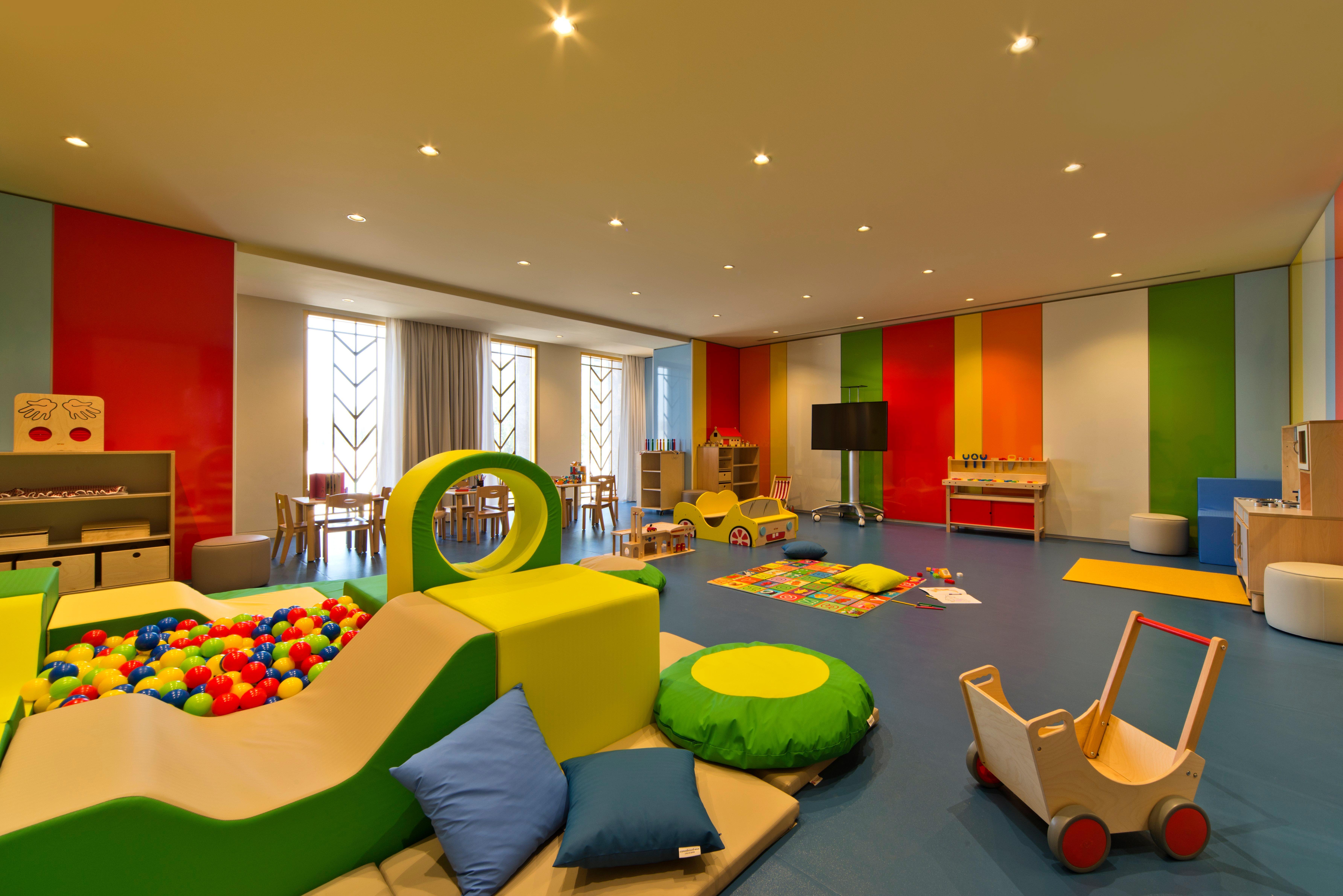 Voco Doha West Bay Suites By Ihg Экстерьер фото The Children's Club at Jumeirah Atlantis