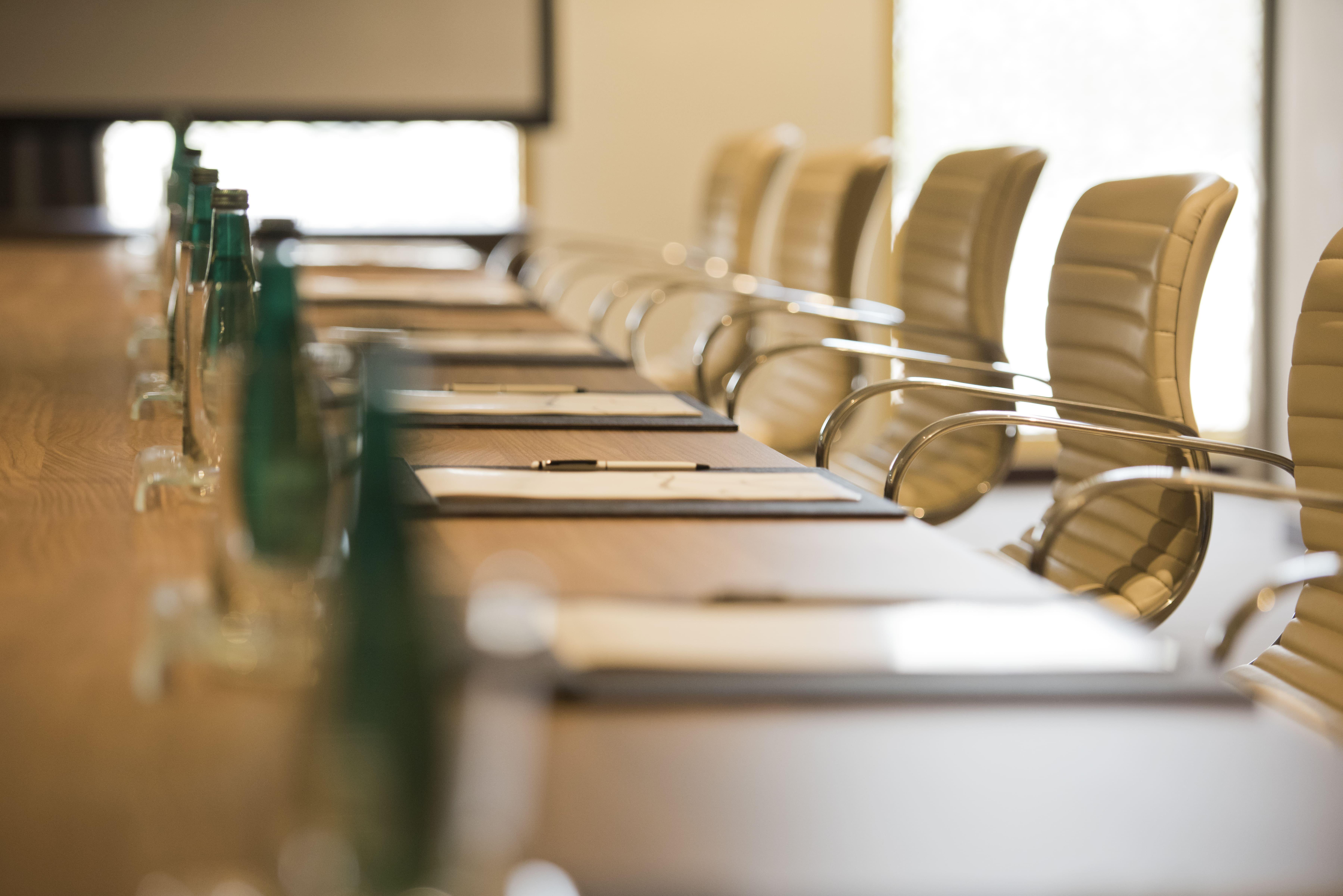 Voco Doha West Bay Suites By Ihg Экстерьер фото A meeting room at the University of St. Gallen