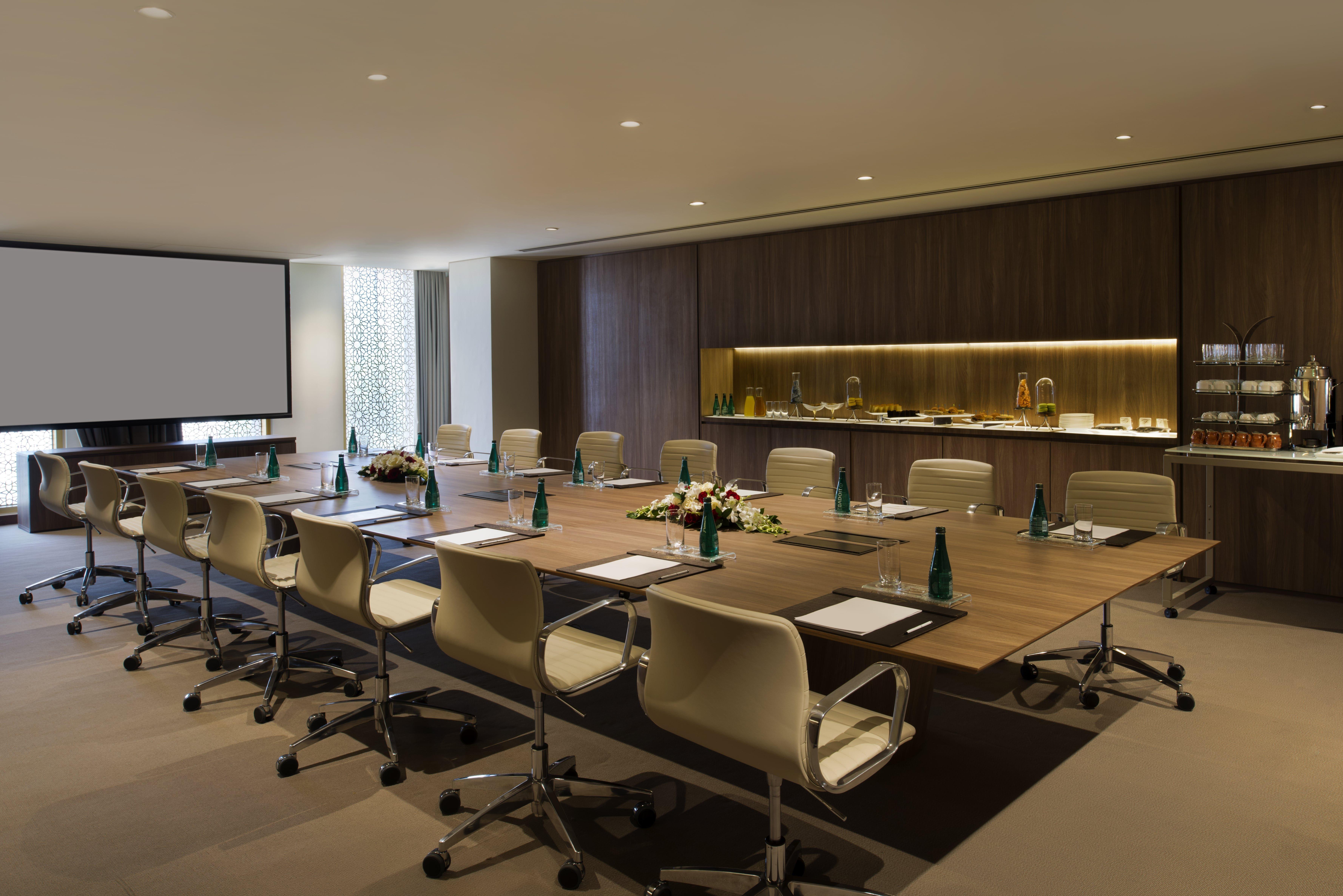 Voco Doha West Bay Suites By Ihg Экстерьер фото Meeting room