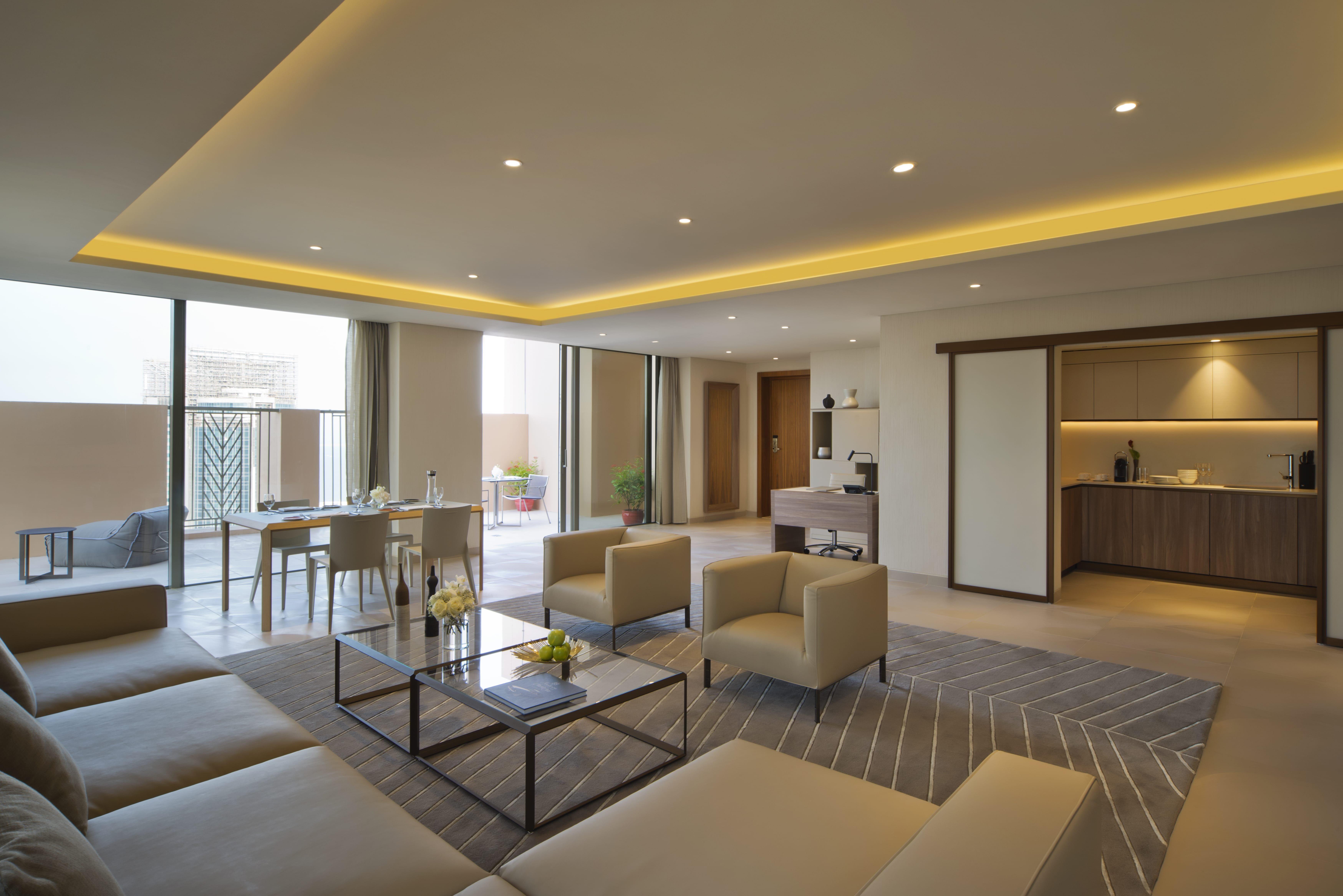 Voco Doha West Bay Suites By Ihg Экстерьер фото A suite at the hotel