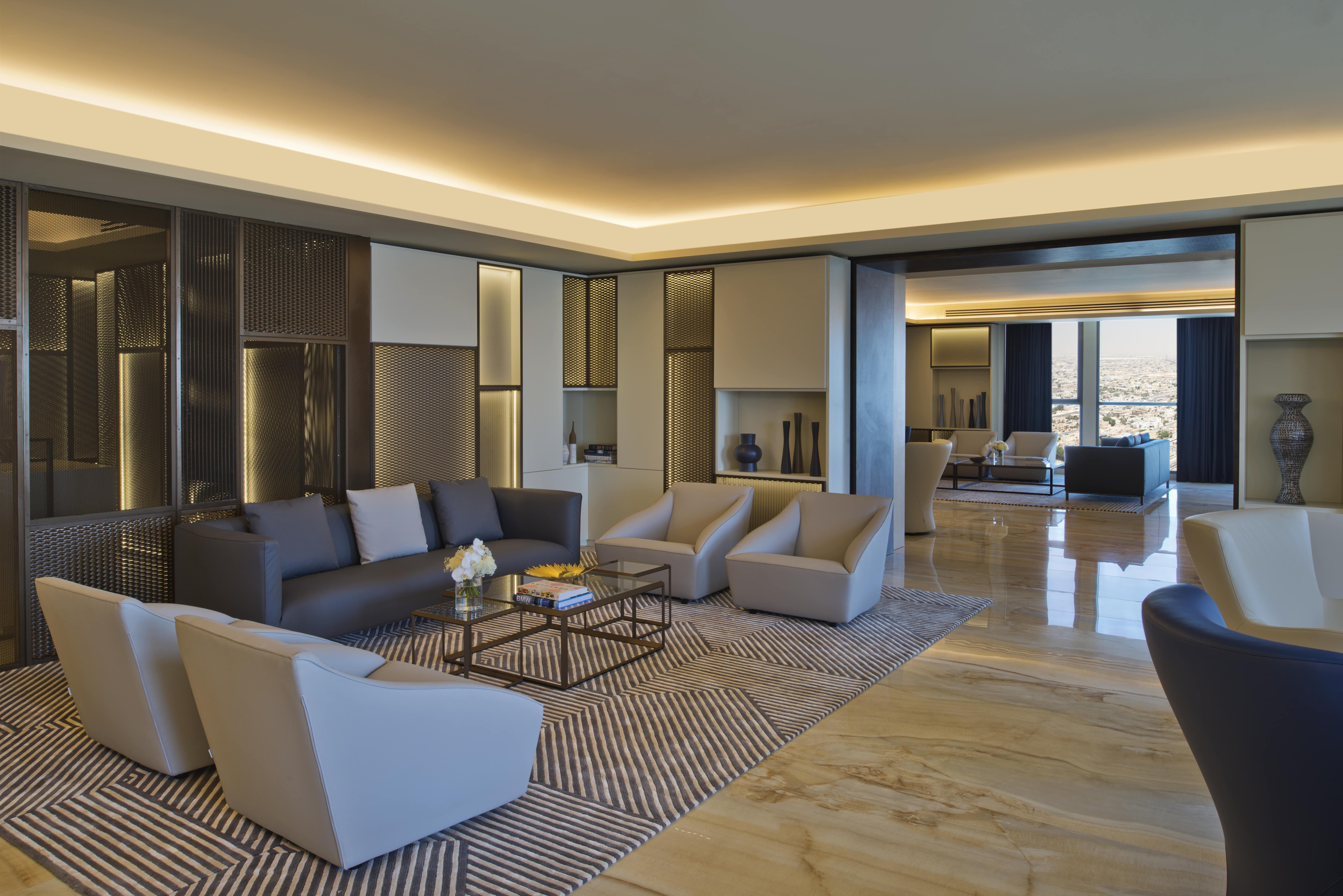 Voco Doha West Bay Suites By Ihg Экстерьер фото The interior of the hotel